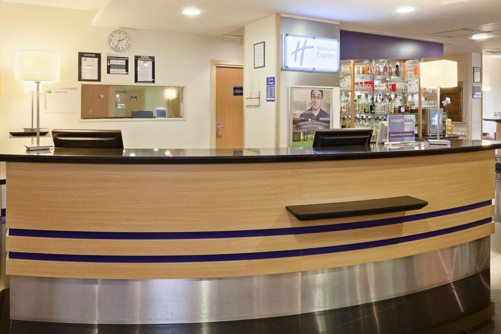 Holiday Inn Express Arras By Ihg Ngoại thất bức ảnh