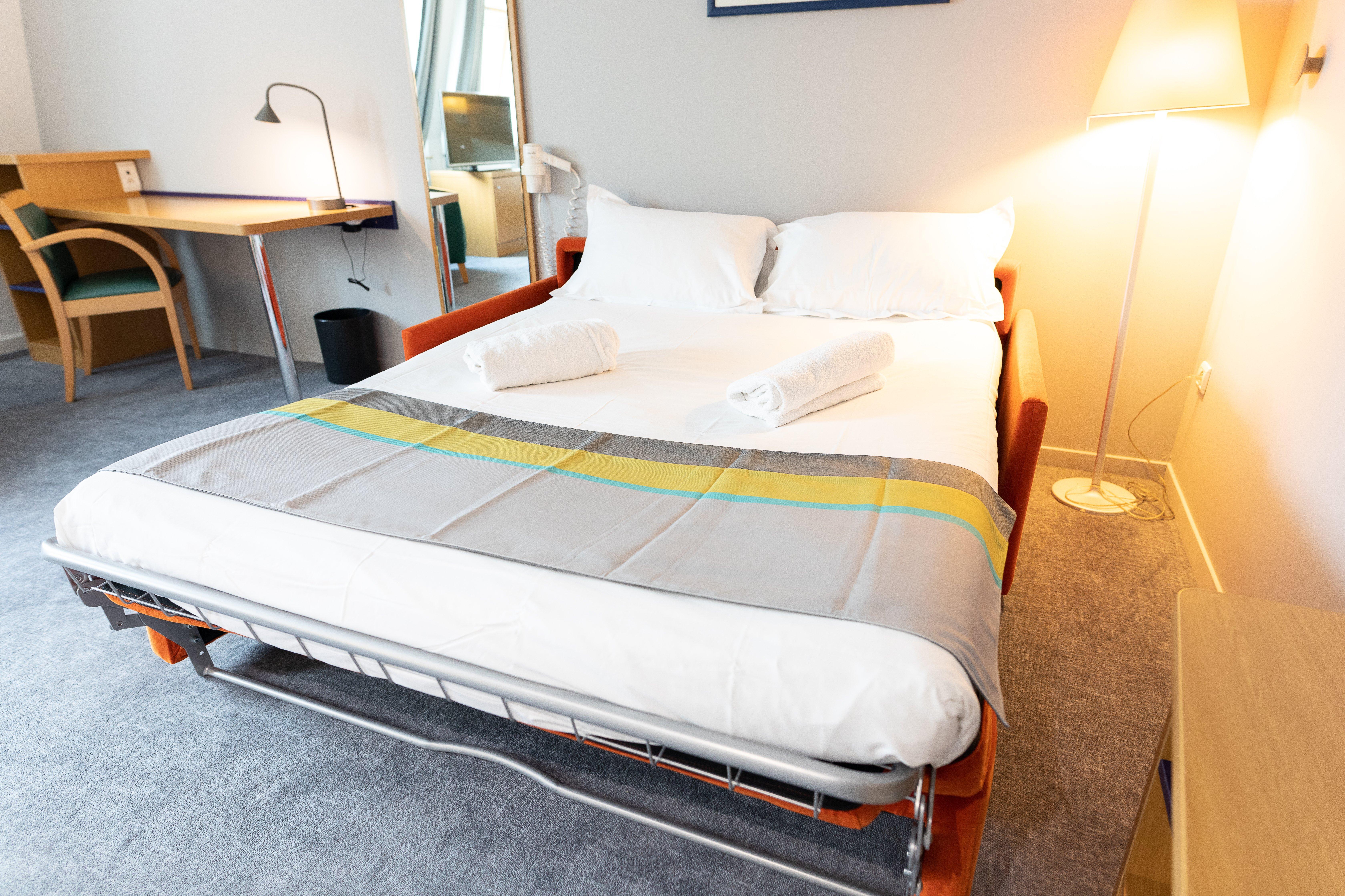 Holiday Inn Express Arras By Ihg Ngoại thất bức ảnh
