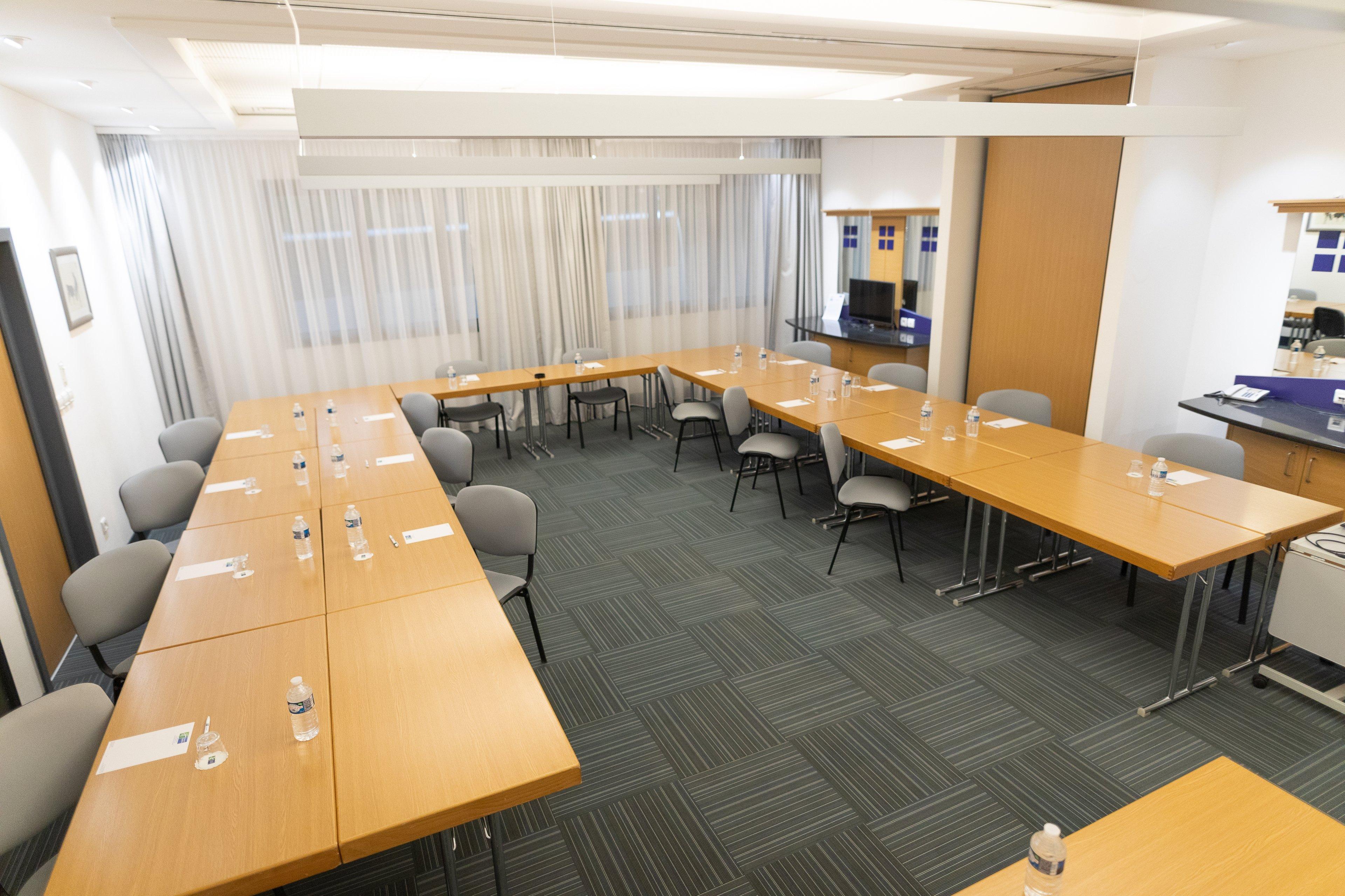 Holiday Inn Express Arras By Ihg Ngoại thất bức ảnh