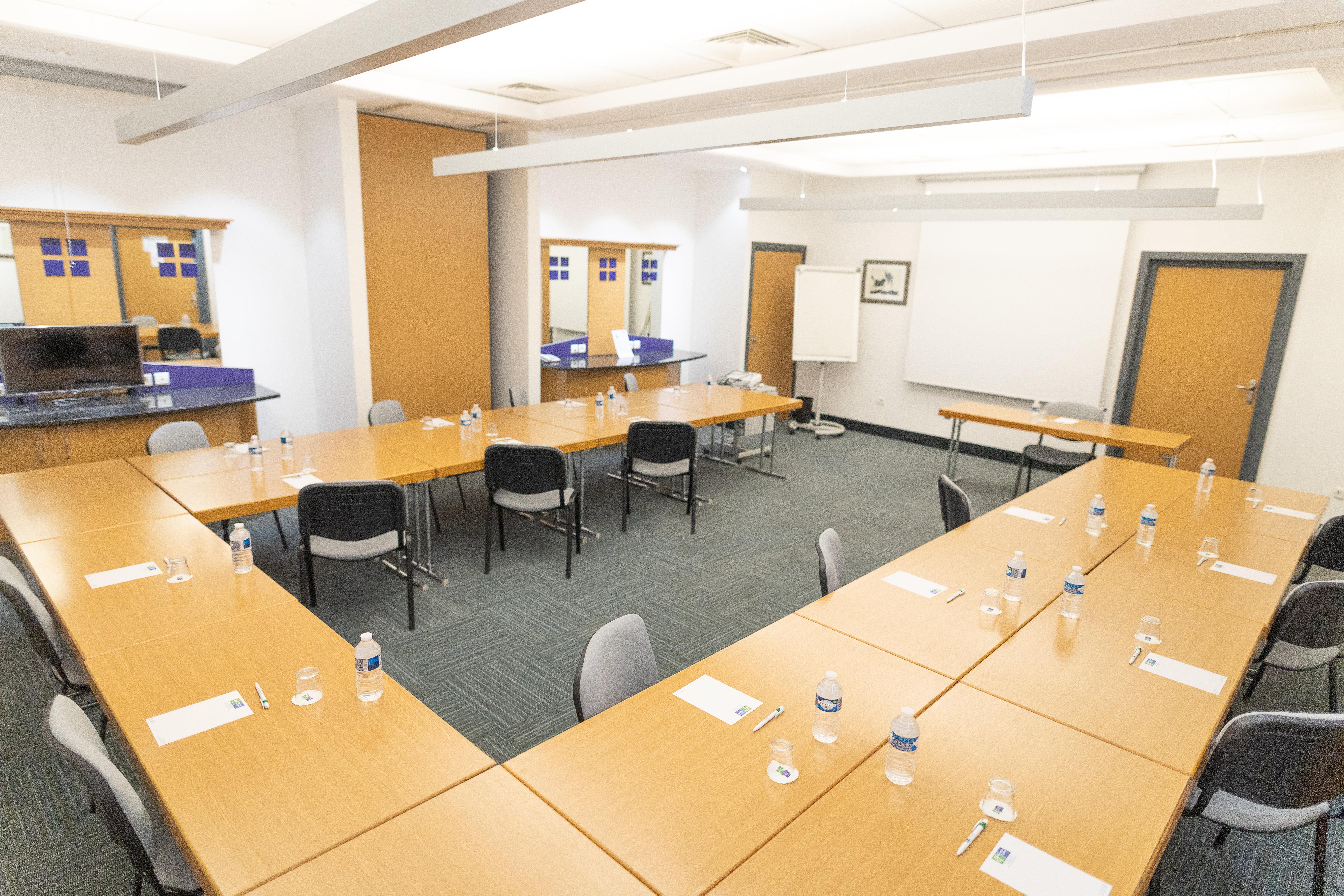 Holiday Inn Express Arras By Ihg Ngoại thất bức ảnh